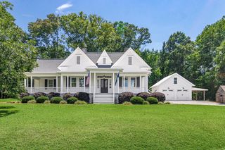 12 Anderson Dr, Due West, SC 29639