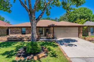 1900 Willow Vale Dr, Fort Worth, TX 76134