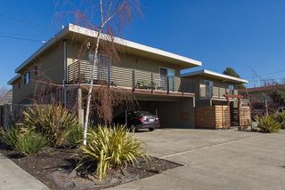 992 44th St #4, Oakland, CA 94608