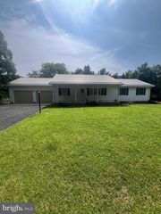 2266 Patterson Creek Rd, Petersburg, WV 26847