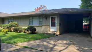 1423 S  Luster Ave, Springfield, MO 65804