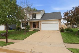 2434 W  62nd St, Davenport, IA 52806