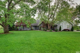 4034 Marian Dr, Quincy, IL 62305