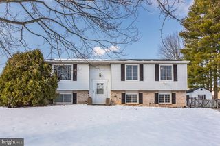 684 Sunflower Ct, Westminster, MD 21157
