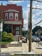 927 S  60th St, Philadelphia, PA 19143
