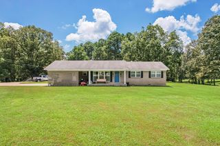49 School St, Rienzi, MS 38865
