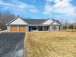 25 Curtis Lane, Palmyra, ME 04965