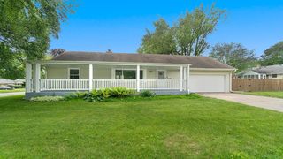 2911 Oak Grove Ln, Rockford, IL 61108