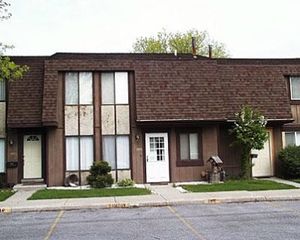 6044 Delaware St, Merrillville, IN 46410