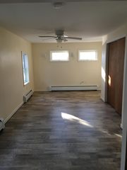 Main Bedroom 19'6"x12'6 w/ large closet on the right