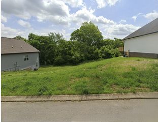 1243 Oxford Village Cv #14, Columbia, TN 38401