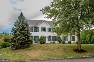 21 Leapson Ln, Doylestown, PA 18901