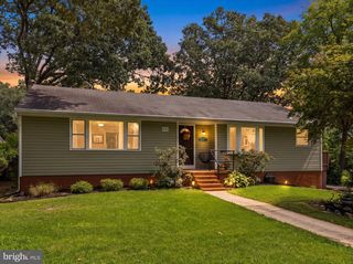 243 12th St, Pasadena, MD 21122