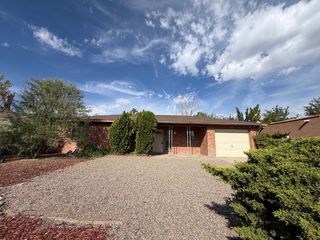 9937 Clearwater St NW, Albuquerque, NM 87114