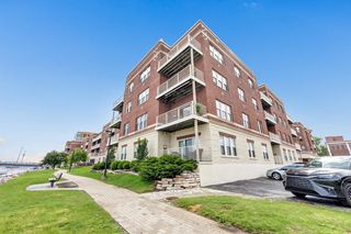 118 S  Washington St #304B, Green Bay, WI 54301