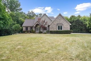 4055 Pontiac Trl, Ann Arbor, MI 48105