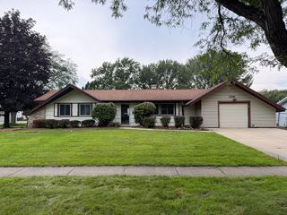 1316 Norwell Ln, Schaumburg, IL 60193