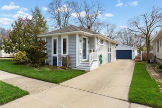 2521 Thayer Dr, Saint Joseph, MI 49085