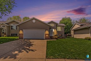 4909 S  Dunlap Ct, Sioux Falls, SD 57106