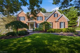 780 S  Sussex Ct, Aurora, OH 44202