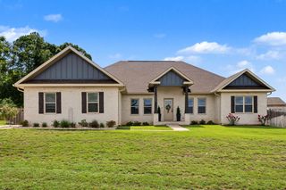5368 Dora St, Baker, FL 32531