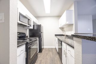 620 Hickory Dr #812, Huntsville, TX 77320