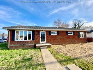 502 Washington Ave, Nitro, WV 25143