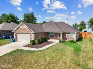 2730 S  Lois Ln, Joplin, MO 64804