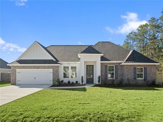 72719 Robindale Dr, Covington, LA 70435