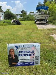1319 Hickory Ave, Punta Gorda, FL 33950