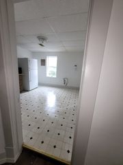 456 Broadway Blvd #4, Pitcairn, PA 15140