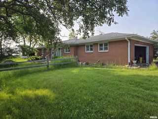 1605 N  1100th Ave, Lynn Center, IL 61262