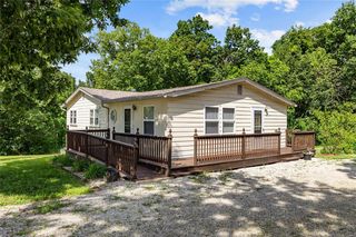 1843 Highway Tt St, Saint Clair, MO 63077