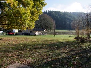 4959 N  Umpqua Hwy, Roseburg, OR 97470