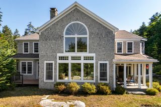 27 Stone Cove Road, Boothbay, ME 04537