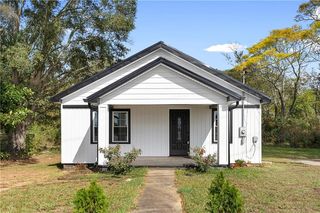 1766 E  Main St, Lavonia, GA 30553