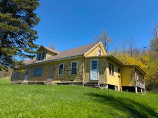 842 Church St, North Adams, MA 01247