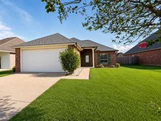 40325 Coldwater Landing Ave, Gonzales, LA 70737