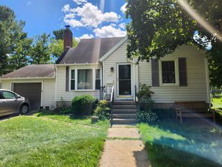 715 9th Ave, Baraboo, WI 53913