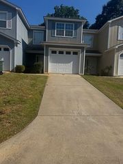 162 Commons Dr, Enterprise, AL 36330