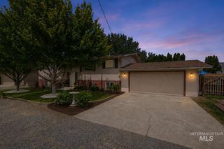 2390 Rolling Hills Dr, Clarkston, WA 99403
