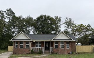 157 Yardley Farms Dr, West Columbia, SC 29170