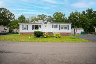 9791 Limehouse Dr, Clarence, NY 14031