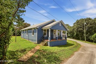 507 Pine Top St, Loudon, TN 37774