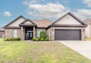 1307 Saint Francis Cv, Benton, AR 72019