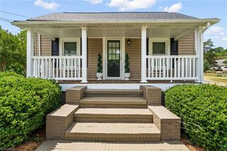 117 Sunset Dr, Randleman, NC 27317