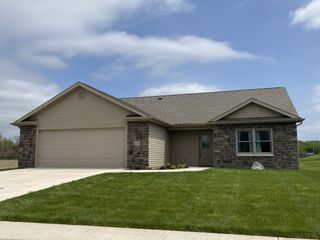 620 Jeremy Dr, Kendallville, IN 46755