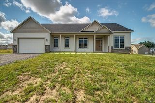 Lot 24 Hollyshire, Clay, NY 13041