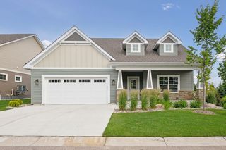 752 Somerwood Ln, Waconia, MN 55387