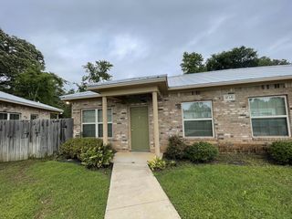 501 E  Bryson Ave #F, Athens, TX 75751
